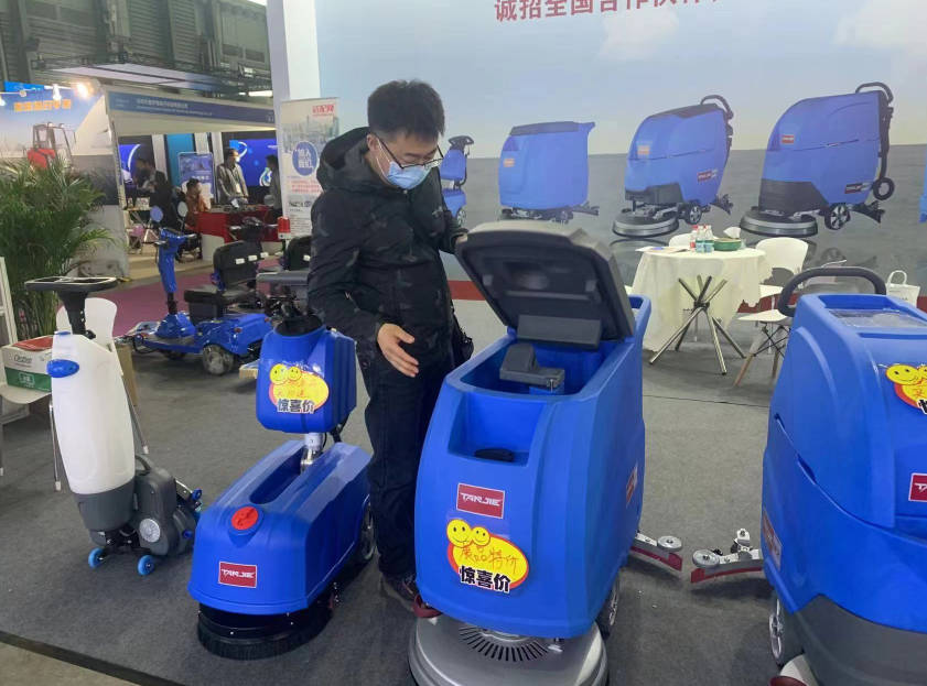 德阳坦洁洗地机公司致力于电动洗地机的生产、销售和服务百家
